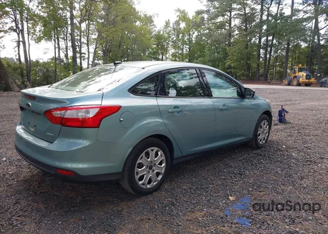 2012 Ford Focus Se z USA, uszkodzony, nr VIN 1FAHP3F21CL391046